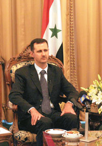 احمدي‌نژاد: سوريه در خط اول دفاع از جهان اسلام قرار دارد 
